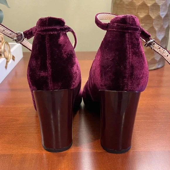Elegant Velvet Ankle Strap Heels Mark Fisher 7 - Picture 4 of 4